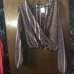 Long sleeve crop top